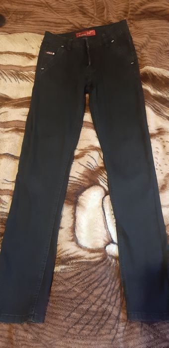 Штани джинсові на хлопчика.