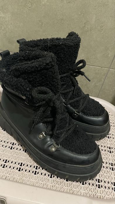 Ботінки 39 розмір