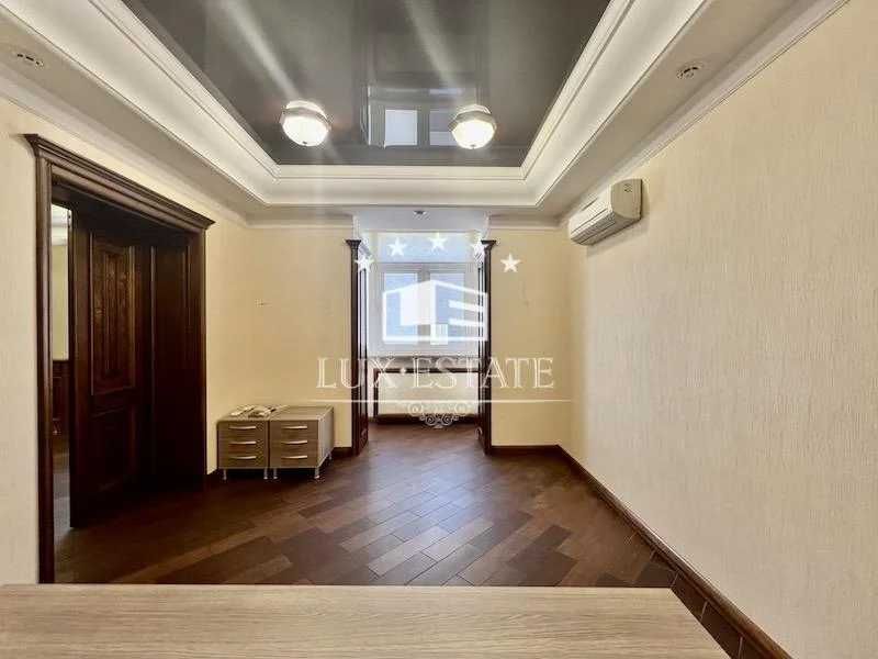 Продажа помещения 215 м2 пер. Лопатиский, метро Коституции