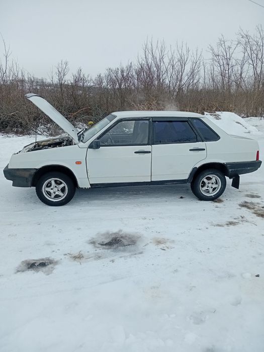 Продам машину 21099