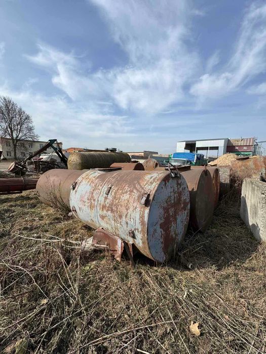 Бочки 3- кубові 1 шт