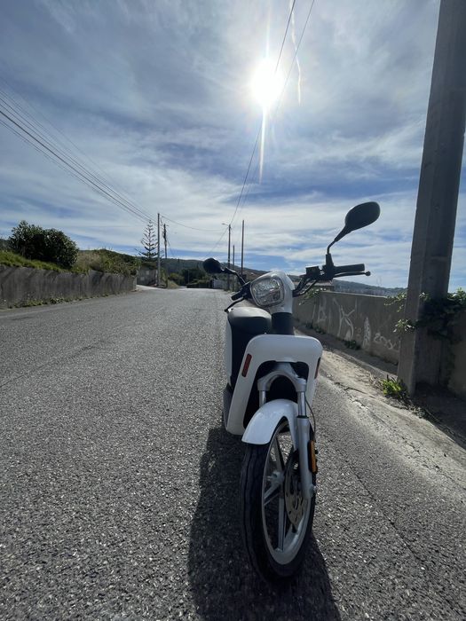 Askoll espro 50cc / 125cc - scooter electrica