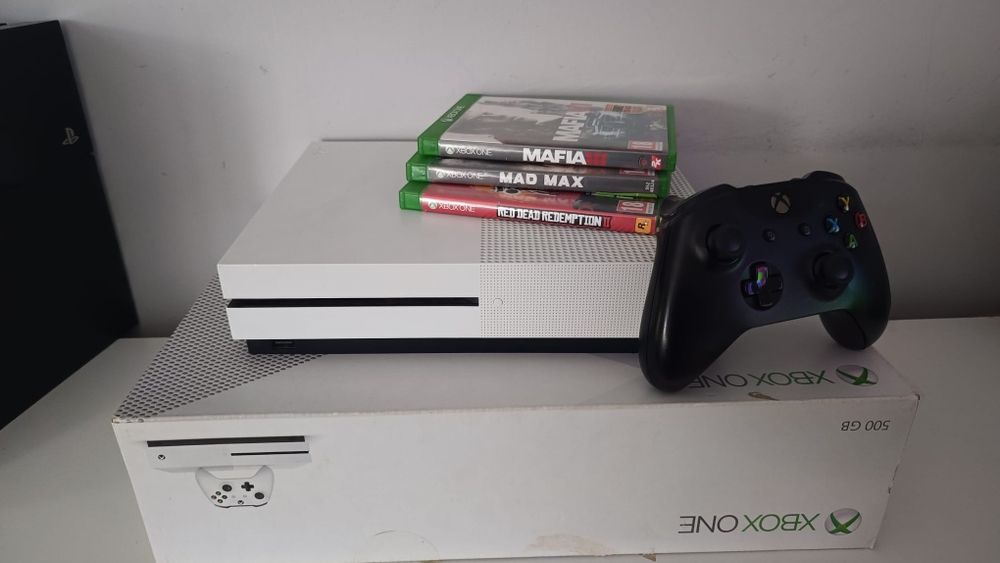 Konsola Xbox one 1 tb  z padem i grmai
