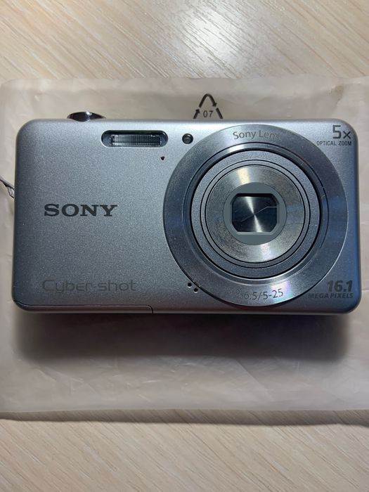 Цифровий фотоапарат Sony Cyber-shot DSC-W710 (16.1 MP, 5x Zoom)
