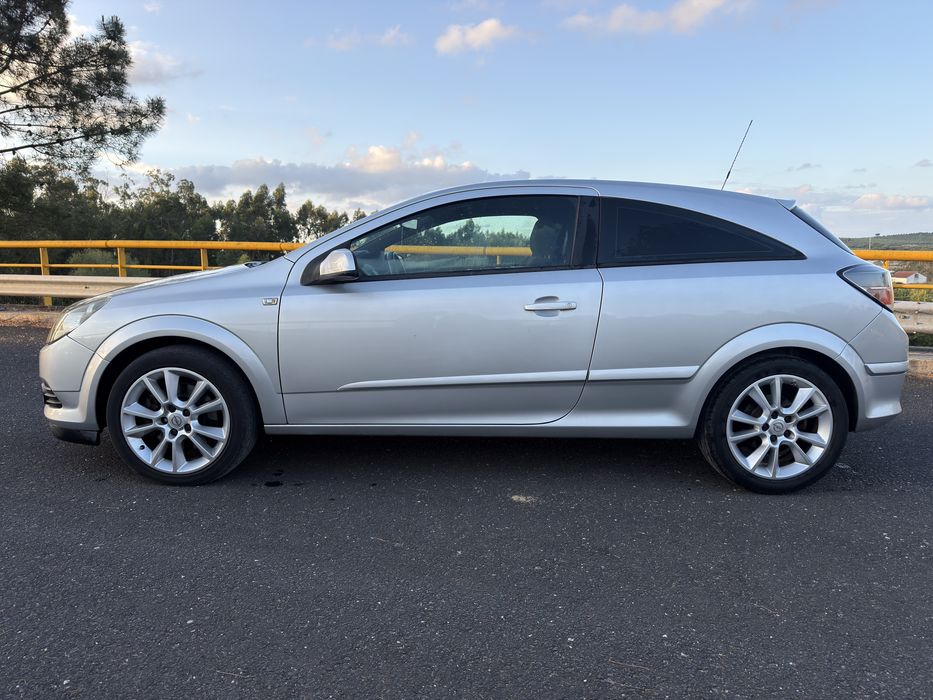 Opel Astra H 1.7 GTC