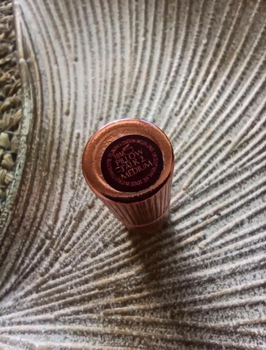 Помада Charlotte Tilbury Pillow Talk medium