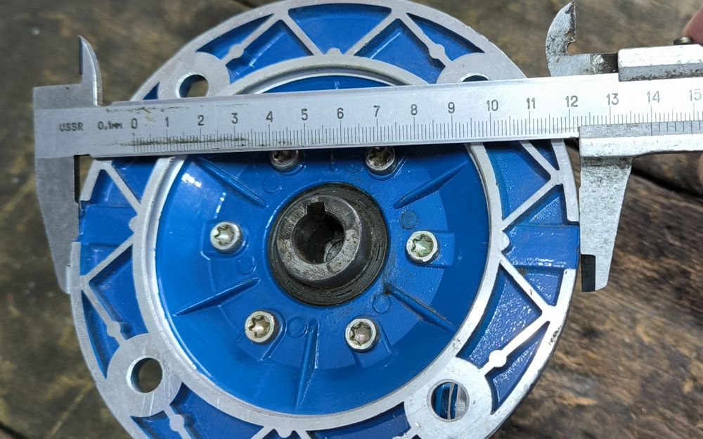Редуктор nmrv-040. Передатка 1:50. Мотор редуктор.