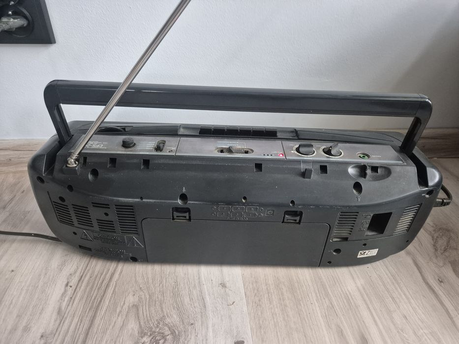 Radio magnetofon na kasety Sony kaseciak CFS-201L