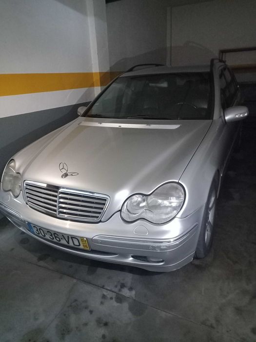 Veículo Mercedes Benz