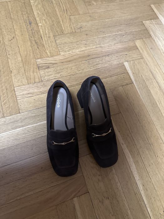 Sprzedsm buty damskie  skórzane zamszowe nowe