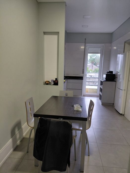 Quarto para arrendar