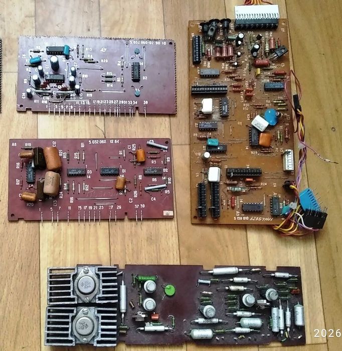 ЛОТ : Плати / Запчатини Маяк 233 - 232 і не тільки.