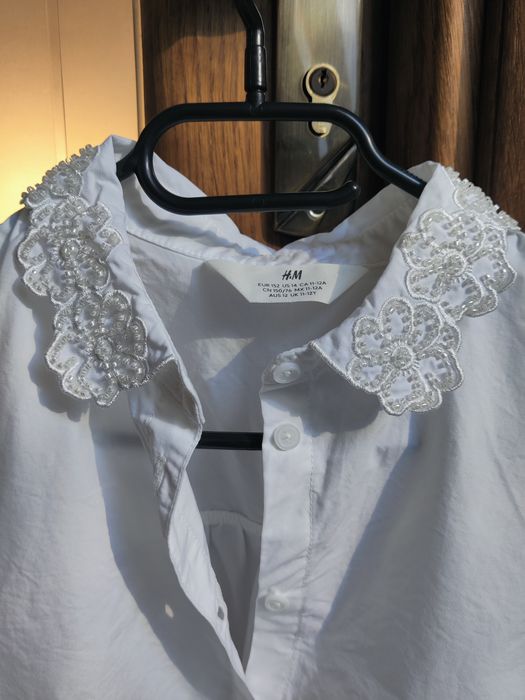 Біла блузка для дівчинки