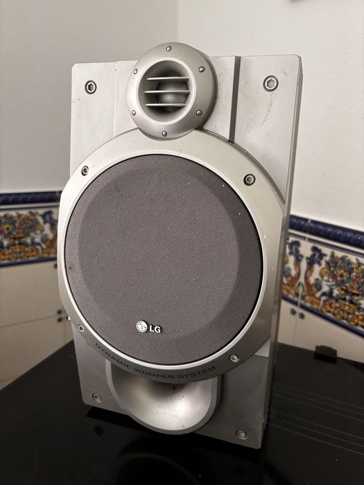 Aparelhagem LG com leitor triplo de CD