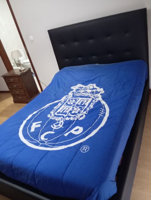 Cama de casal com cabeceira e estrado.!