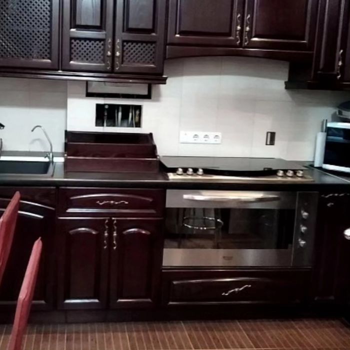 3  ком квартира в центре,пр Александра Поля посуточно,понедельно