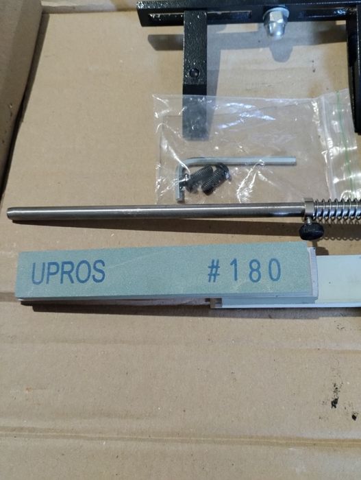 Прибор для заточування ножів