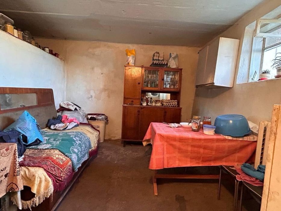 Продам будинок з великою територією