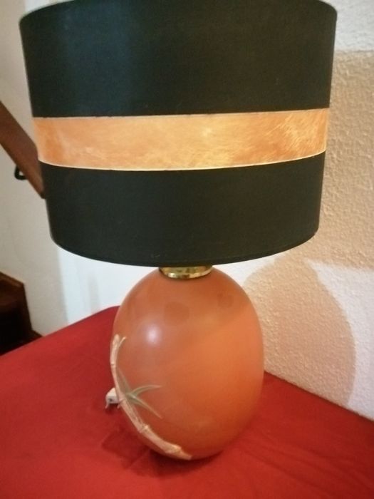 Candeeiro de mesa antigo.