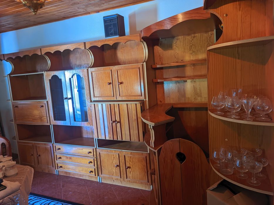 Móvel de Sala Modular com Bar – Madeira – Bom Estado