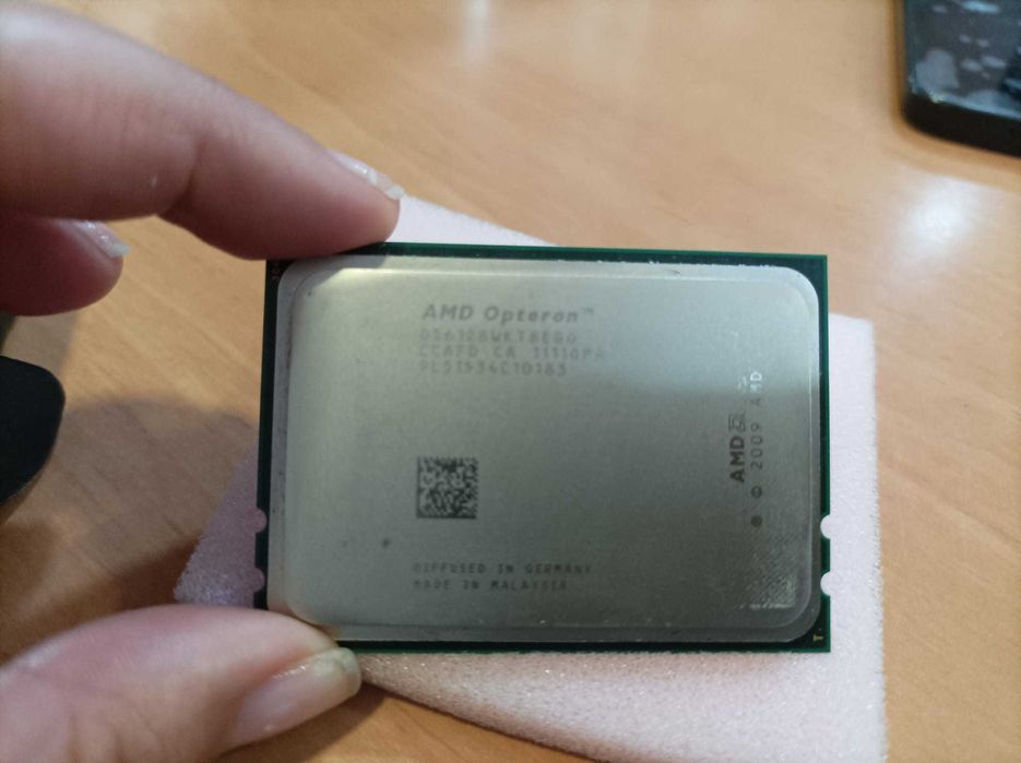 CPU AMD OPTERON 6128 2Ghz eight (8) Core