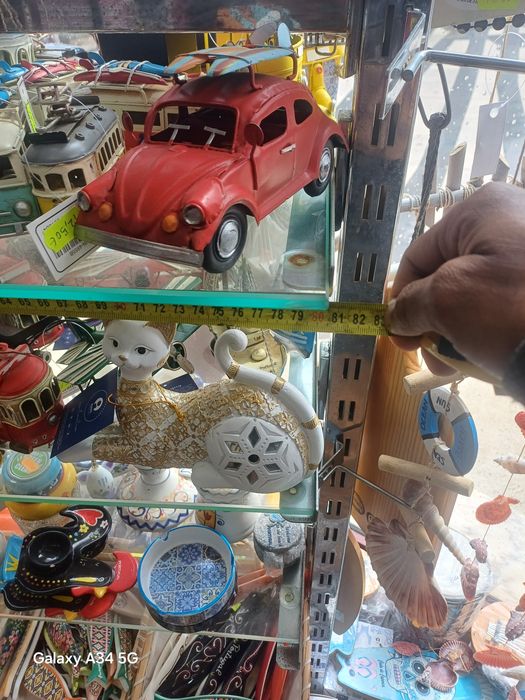 Shelves / Prateleiras /