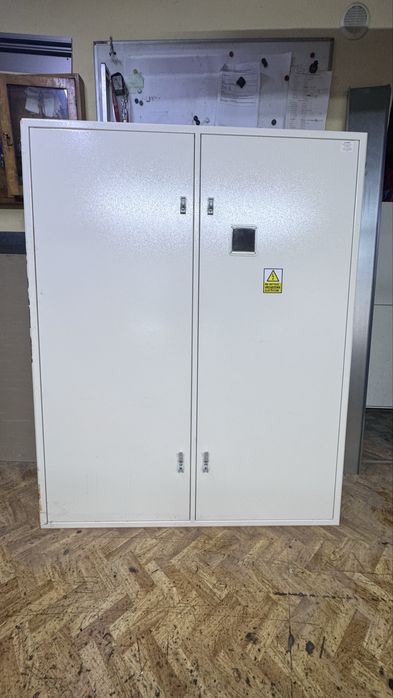 Skrzynka rozdzielnica elektryczna