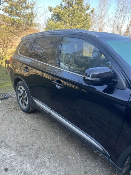 Mitsubishi outlander кінець 2017