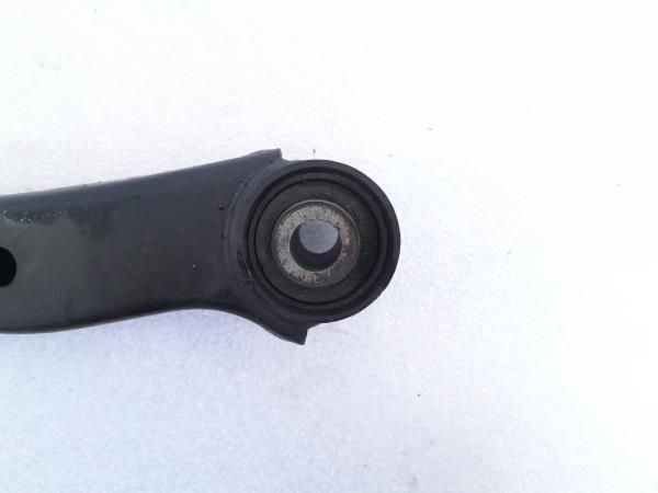 Braço de suspensão trás esquerdo KIA Ceed (ED)