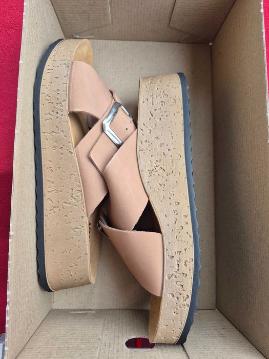 Шльопанці нові 39р.