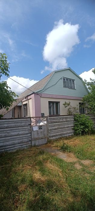 Продається газифікований будинок