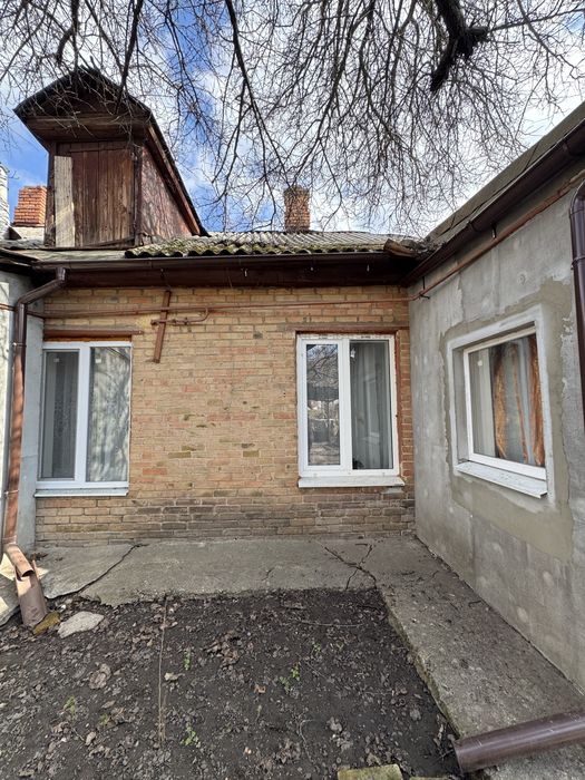 Продам трикімнатну квартиру в приватному секторі