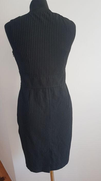 Czarna sukienka w cienkie paseczki, 10, 36,  S