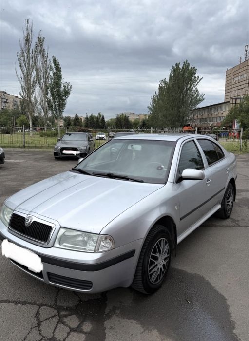 Продам Skoda tour 2008  1,6mpi