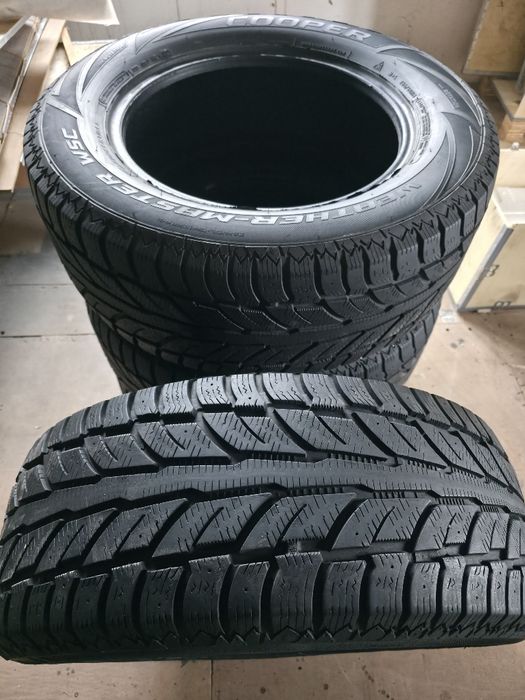 Зимова резина Cooper 265 60 R18