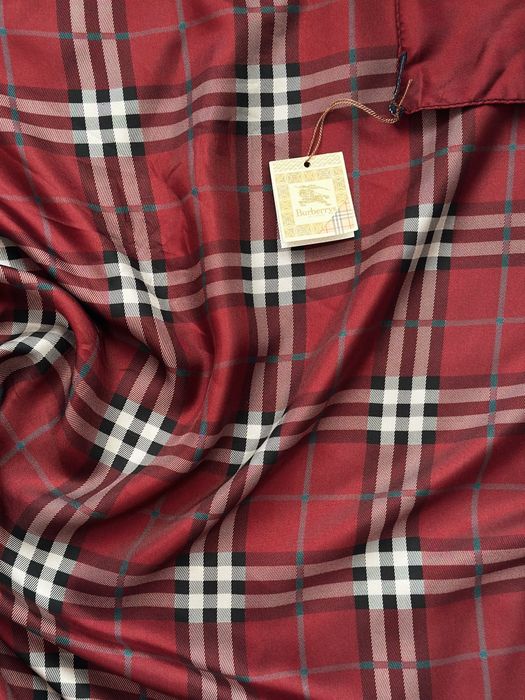 Нова шовкова хустинка Burberry