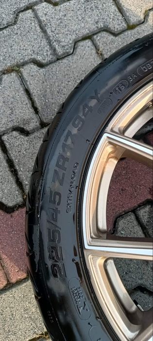Sprzedam komplet pięknych felg aluminiowych 17 cali