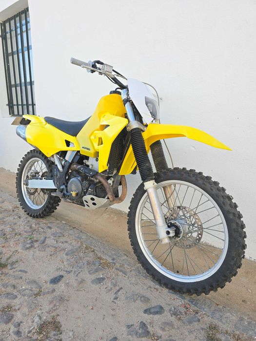Suzuki DRZ400e matriculada