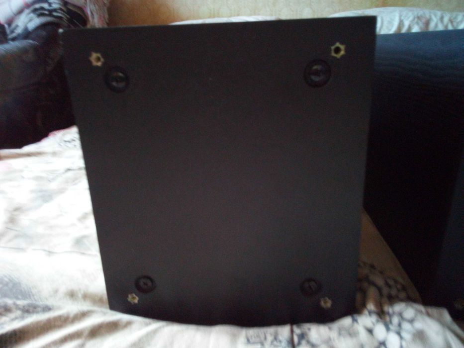 Акустичні системи Wharfedale 8.3