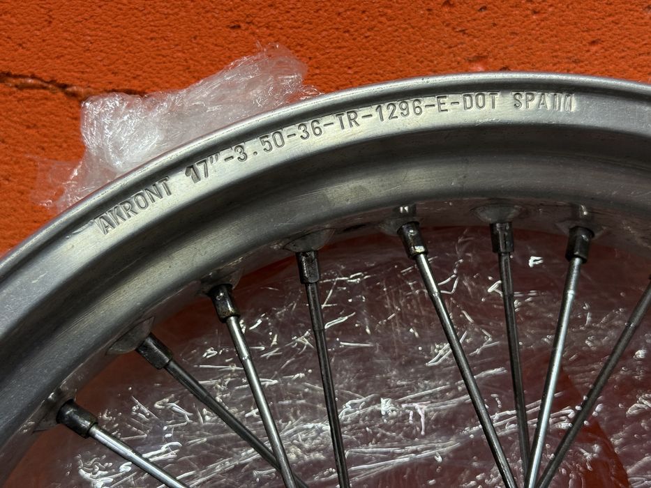 Колеса KTM Supermoto Akront 17” 3.50 / 4.25 комплект диски SM SMC Duke LC4 620 640. Husqvarna