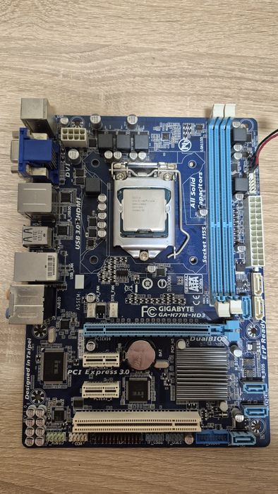 Продам б/в материнську плату socket 1155 + процесор i3-3240