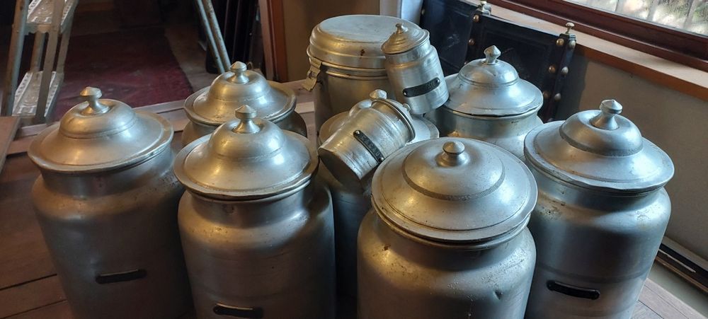 10 latas ou caixas de cereais em metal vintage