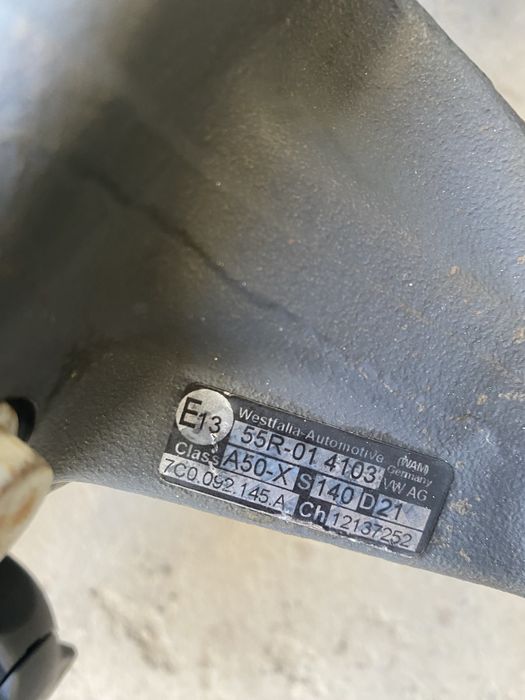 Фаркоп Crafter 2 2016- 7C0 СПАРКА !!прицепне оригінал 7C0803882B