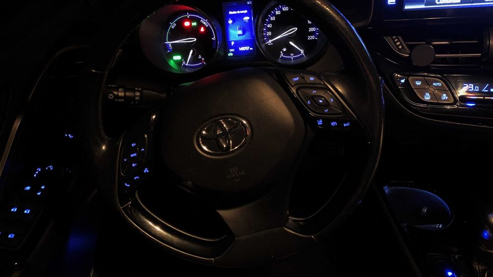 Toyota C-HR  2019 Hybrid