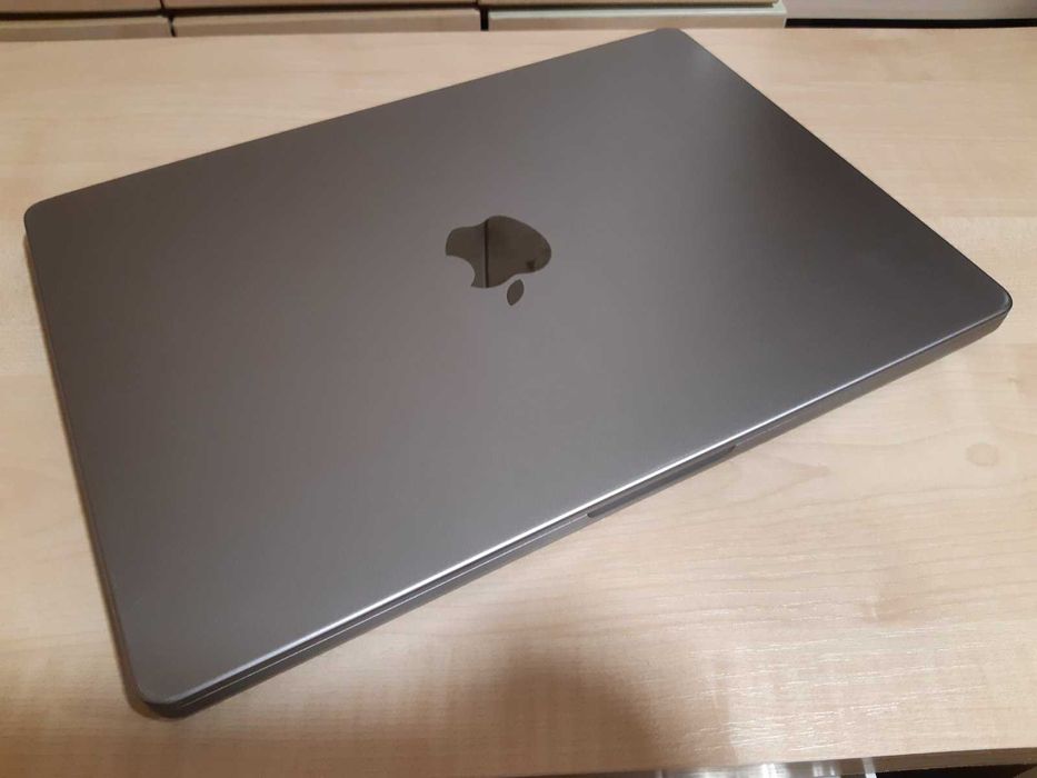 Apple Macbook Pro A2442 2023 року M1 Pro / 32GB / SSD 512GB