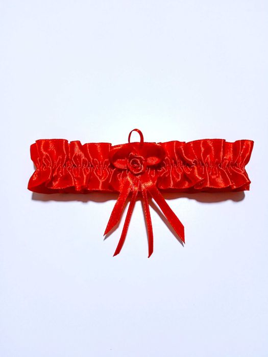 Czerwone podwiązki na studniówkę maturę karnawał walentynki