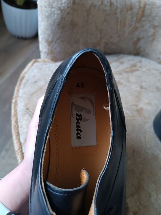 Skórzane męskie buty Bata