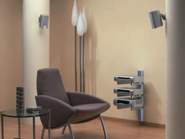 Suportes de parede HI-FI Vogels TVA 2046