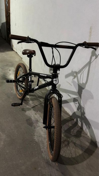 Bicicleta Bmx  preta e castanha
