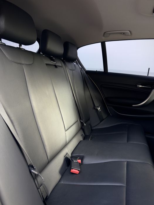 BMW 118i - c/ certificado bmw